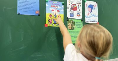 Uczniowie SP nr 8 ważyli plecaki i uczyli się dbać o plecy